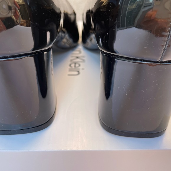 Calvin Klein Black Patent Leather Shoes 9M - Picture 3 of 7